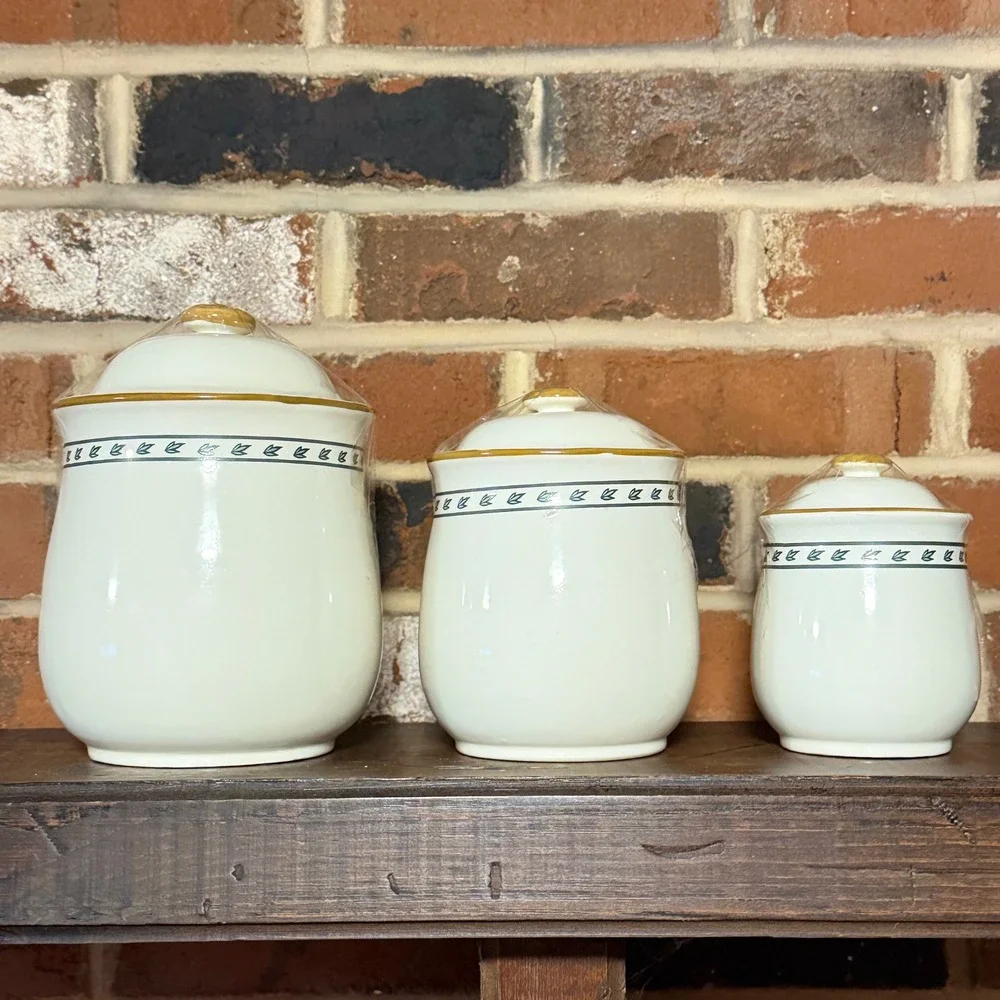 Vintage 1982 M Kamenstein Floral‎ Ceramic Kitchen Canister Set of 3 Cream Multi